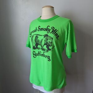 Vintage Bright Green Great Smoky Mtns Gatlinburg Short Sleeve Tee